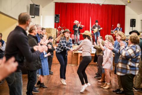 barn dancing 